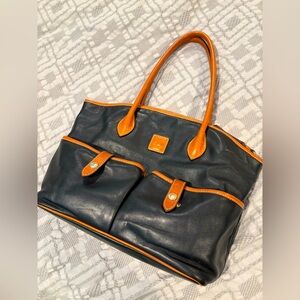 Dooney & Bourke Crescent Tote Bag Purse in Black Leather, Amazing Used Condition